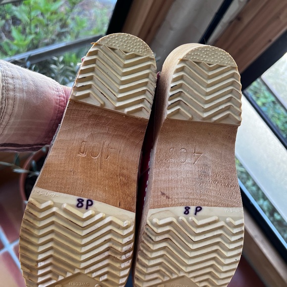 Size 40 (fit like 9) Pink Patent Leather Clogs by The Swedish Company - Picture 4 of 4